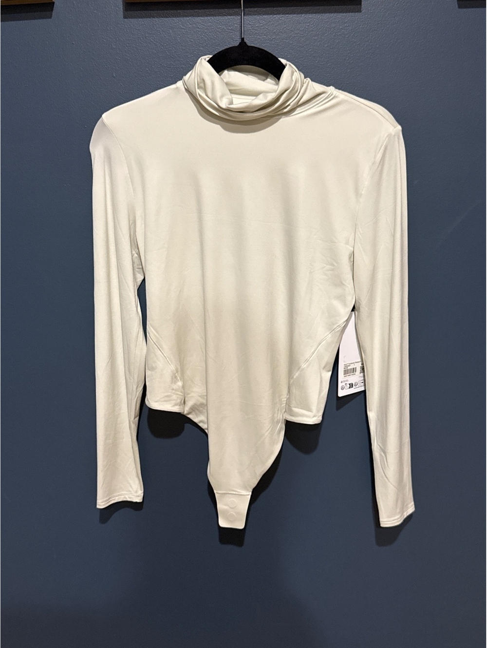 Lululemon Tuetleneck Bodysuit - L (Bone)